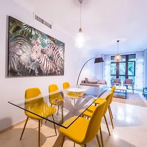 malaga-center-experience-premium-apartment.hotelsinnerja.org/